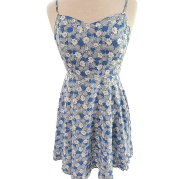 Old Navy Dresses & Skirts - ❤️ CLEARANCE Old Navy Sundress Lt Blue Floral Print Size M Spaghetti Str…